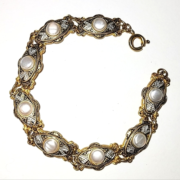 VINTAGE DAMASCENE & FAUX PEARL BRACELET - Picture 7 of 7